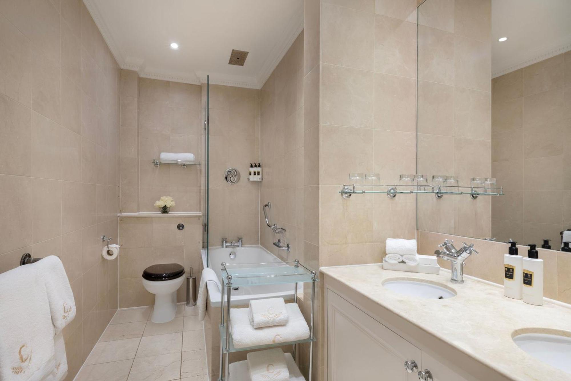 Executive Suite,1770443708:JPEG